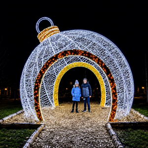 Arco Decorativo con Luces LED para Caminos y Exteriores, Adorno Navideño para Calles Comerciales y Paisajes Festivos - Product Image 1