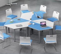 Table trapézoïdale de classe maternelle moderne, durable, en métal et en bois, personnalisable et de haute qualité, avec chaise et pupitre pour élèves