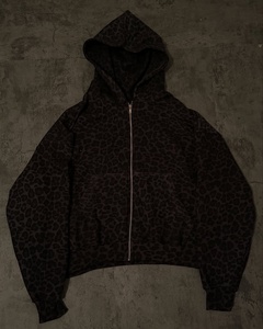 Sudadera con capucha y cremallera de felpa francesa personalizada con estampado integral, lavado desgastado, gráfico de leopardo DTG, peso pesado y pedrería para hombre - Product Image 4