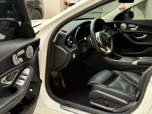 <span class=keywords><strong>Mercedes</strong></span>-Benz C260 Berlina di Lusso 2021 Euro VI Classe <span class=keywords><strong>C</strong></span> con 200-250 CV 300-400 Nm Cambio Automatico Pneumatici R18 Sedili in Pelle - Product Image 3