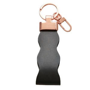 Creative car keychain pendant promotional gift, logo can be added, <b>leather</b> Korean style simple <b>key</b> <b>chain</b> bag charm - Product Image 5