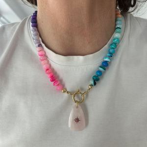 Collar con colgante de cuentas chapado en oro hecho a mano, recomendado por bloggers, estilo dopamina, colorido, de verano, para playa, de aleación, imitación, para fiesta - Product Image 3