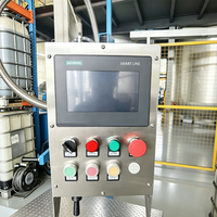 Machine de remplissage mobile pour barils IBC avec cadre de support réglable, adaptable aux conteneurs IBC standard de 1000 L