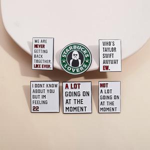 Pins Metálicos de Aleación de Zinc Personalizados con Recubrimiento de Níquel Negro, Frase Divertida 'Nunca nos volveremos a juntar', Regalos - Product Image 2