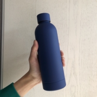 Botellas de Agua Deportivas de Acero Inoxidable con Aislamiento al Vacío de Doble Pared, Recubrimiento de Goma Suave, Boca Pequeña, 500 ml, 750 ml, con Logotipo Personalizado