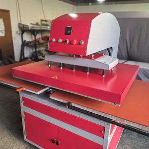 Presse à chaud pneumatique double station de grande taille rouge J Air Compressor pour sublimation, deux tables 80*100cm pour tapis de souris - Product Image 1