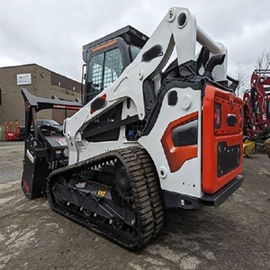Cargadora Forestal Compacta Diésel de Segunda Mano T770 con Accesorio Triturador, Tren de Rodaje Robusto y Sistema Hidráulico de Alto Flujo - Product Image 3