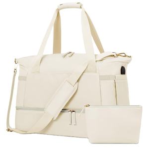 Tas ransel olahraga poliester uniseks, dengan Logo kustom ritsleting Port pengisi daya USB untuk berkemah harian mendaki perjalanan santai - Product Image 1