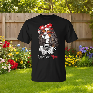 T-shirt Cavalier Mom con design tricolore per amanti dei cani, taglia unisex per adulti - Product Image 3