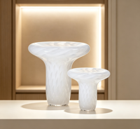 Sculpture en verre minimaliste K9 Crystal Urban Rainy Season, figurine contemporaine blanche pour une décoration élégante de la maison, art de table