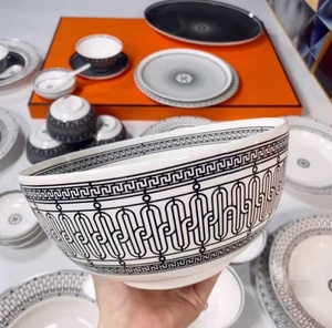 Wholesale Bone China Ceramic <b>Dinnerware</b> Set Luxury Dubai Luxury Porcelain Dinner Designer <b>Dinnerware</b> Set for 12 Persons - Product Image 2