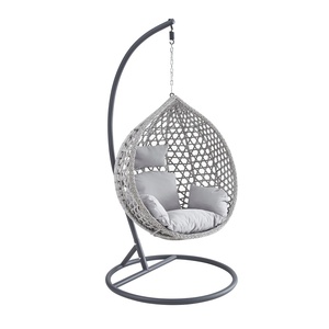 Fauteuil suspendu pliant Vine Love en rotin PE avec structure en acier, design moderne, coussin imperméable, mobilier d'extérieur pour parcs et hôtels - Product Image 1