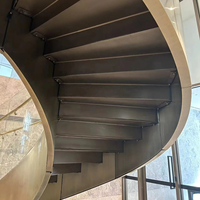 VIKO 2025 Hall d'hôtel de haute qualité Escalier incurvé en verre Marbre Bande de roulement Bâtiment commercial