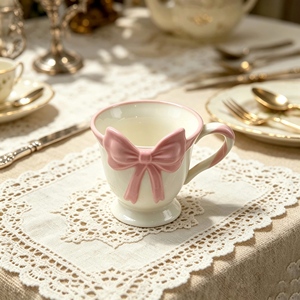 Tasse à café en céramique élégante à motif imprimé <span class=keywords><strong>fraise</strong></span> et fleur, avec bord irrégulier, en porcelaine, mug polyvalent pour le petit-déjeuner - Product Image 5