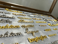 Étiquettes métalliques personnalisées avec logo gravé pour vêtements, sacs, chaussures et accessoires de mode