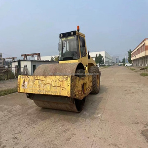 Rodillo de carretera de segunda mano Bomag MAQUINARIA DE CONSTRUCCIÓN GRANDE BW226 RODILLO EN VENTA - Product Image 5