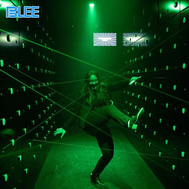 BLEE Manufacturer Wholesale Laser Challenge Game Laser Maze Room Adult Kids Activate Game Interactive Led Floor
