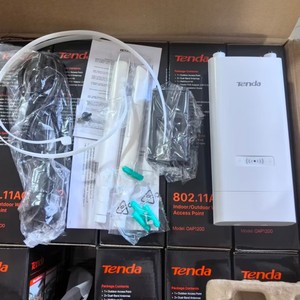 <span class=keywords><strong>Tenda</strong></span> OAP1200 AC1200 Access <span class=keywords><strong>Point</strong></span> Wi-Fi per Interni ed Esterni - Product Image 4