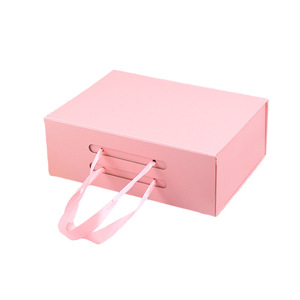 Luxury Custom Packaging Christmas Gifts Custom Logos Printing Corrugated Paper Boxes Fold White Magnetic Gift Box With Ribbon