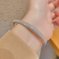 Bracelet simple en micro-pavé de zircon pour femmes, élégant bracelet bombé plaqué or 18 carats, chic et minimaliste, bijoux de mariage, à porter au quotidien