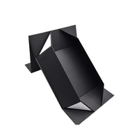 Boîte en carton pliable personnalisée pour emballage de t-shirt écologique avec fermeture magnétique, pelliculage brillant et gaufrage à chaud doré