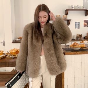 <span class=keywords><strong>Manteau</strong></span> de fourrure de renard en peau entière classique de luxe personnalisé en gros femmes <span class=keywords><strong>manteau</strong></span> de fourrure classique <span class=keywords><strong>court</strong></span> pour jeunes femmes - Product Image 3