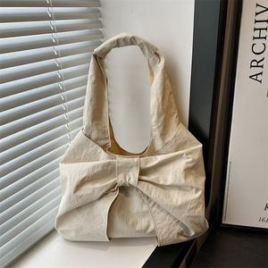 Bolso grande de lona a cuadros con lazo Extragrande - Product Image 4