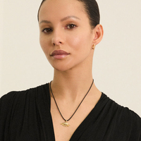 Conjunto de Joyería Gemnel: Pendientes de Aro en Espiral de Concha, Collar con Colgante de Pez de Plata 925 con Circonita Blanca y Cordón de Cuero, Joyería Oceánica