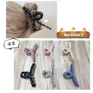 Fermacapelli a forma di lettera D, 10 cm, in plastica, per donna, accessorio per lo styling quotidiano. - Product Image 1