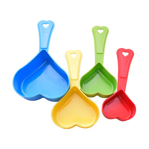 Heart Shaped Measuring Spoons 4 Piece Set Colorful Plastic Baking Tools - Product Image 3