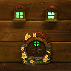 Accessoires de maisons de jardin miniatures, résine brille dans le noir porte fenêtre jardin cour arbre ornements décoratifs - Product Image 3