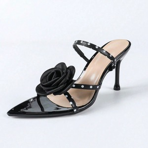 Sandalias de Tacón Alto Tipo Stiletto con Punta en Pico y Correa en el Tobillo con Diseño Floral 3D para Mujer - Product Image 5