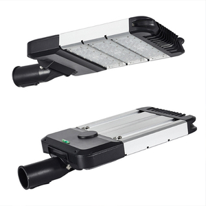 Reflectores LED Solares de Alta Luminosidad al por Mayor, Modelos de Ingeniería Multipotencia para Iluminación de Jardines y Patios - Product Image 1