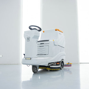 Équipement de nettoyage professionnel, machine à laver les sols autoportée - Product Image 2