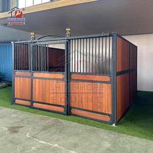 Produits équins Idées de grange à chevaux d'intérieur Construction d'écurie pour chevaux robustes stalles à chevaux de style européen - Product Image 4