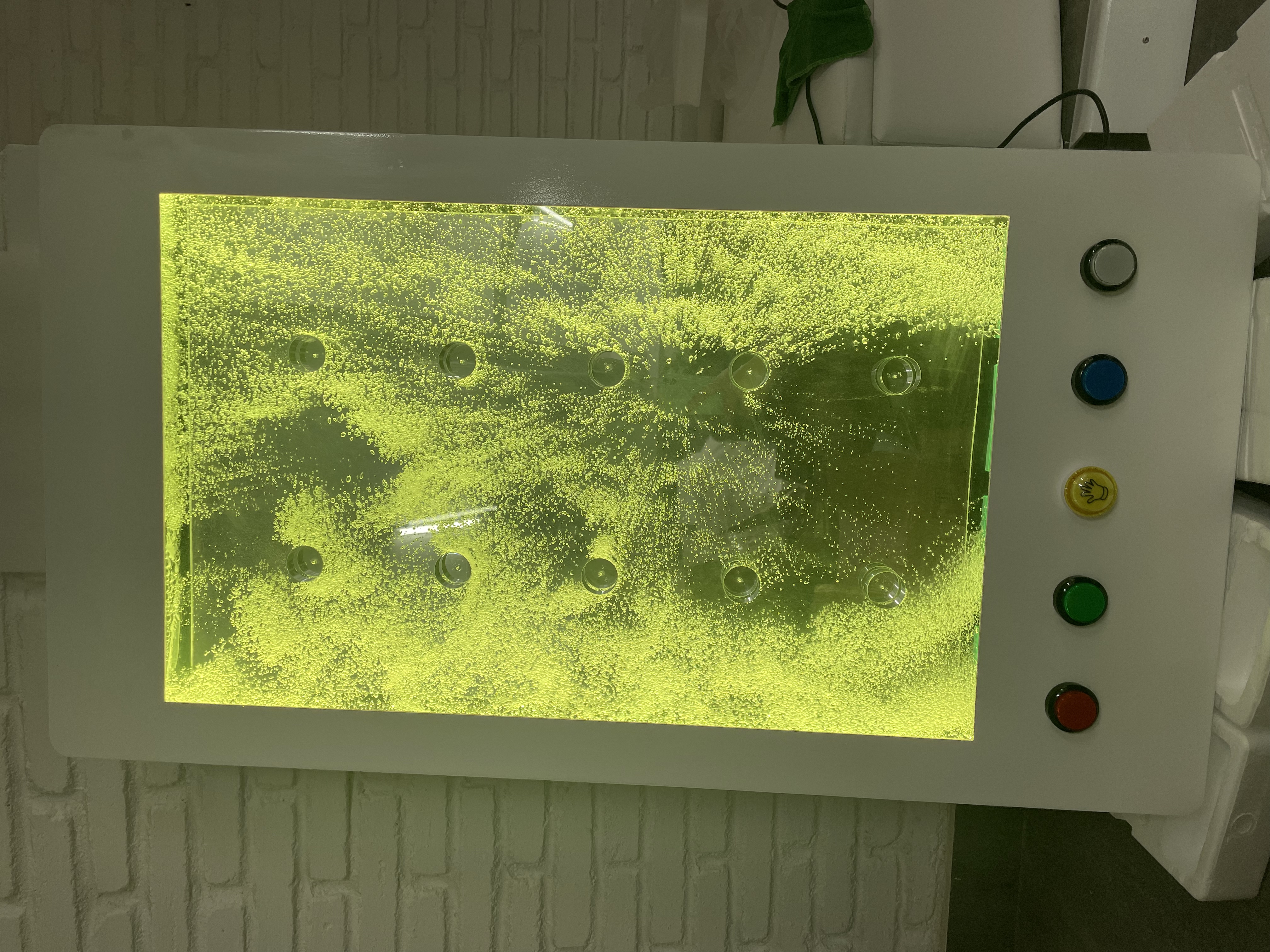 White frame ,5 buttons