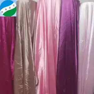 Chất lượng cao đầy màu sắc sáng bóng dệt Polyester lụa satin đồng bằng nhuộm rất nhiều cổ phiếu cho quần áo ngủ bán buôn