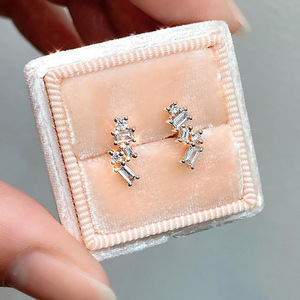 Orecchini Pendenti Geometrici a Quattro Punte con Zirconi, Placcati in Argento, Gioielli Vintage alla Moda per Donne - Product Image 4
