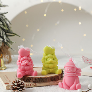 3D lindo Santa muñeco de nieve forma Navidad edición vela de cera de soja - Product Image 1