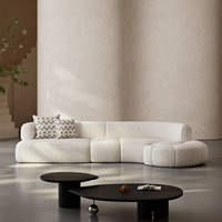 Fauteuil Chesterfield italien incurvé en cachemire, forme unique, minimaliste, moderne, en tissu, rembourré en éponge, pour villas et grands espaces