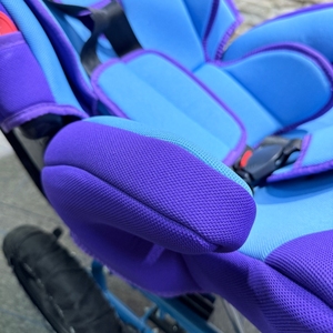 Silla de Ruedas Pediátrica con Respaldo Reclinable para Rehabilitación y Manejo Postural, Asiento de Carro para Niños con Parálisis Cerebral - Product Image 4
