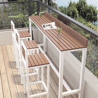 Ensemble de bar extérieur en plastique et bois, style nordique moderne, durable, imperméable, avec design café et chaise de magasin de proximité