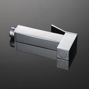 Квадратный латунный распылитель для ванной - Product Image 4