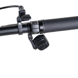 Vélo de montagne à suspension souple en fibre de carbone avec freins à disque doubles avant/arrière, transmission électronique AXS 12 vitesses, cadre en alliage d'aluminium - Product Image 3