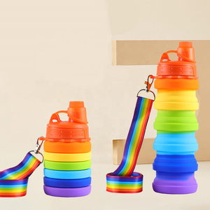 Bouteille d'eau en silicone de couleur arc-en-ciel rétractable portable vente en gros de nouveau produit personnalisé tasse pliante en silicone Sports de plein air voyage - Product Image 1