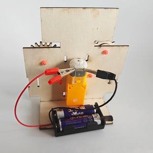 Kit d'assemblage de robot à engrenages en bois Hanwenge Factory Direct - Jouets éducatifs STEM <span class=keywords><strong>Montessori</strong></span> pour enfants de 4 à 14 ans, commande manuelle - Product Image 3