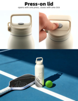 Bouteille d'eau isotherme personnalisée en acier inoxydable à double paroi avec couvercle à poignée rabattable portable pour le camping en plein air