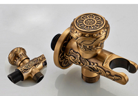 Robinet de pulvérisation, pistolet de toilette en cuivre tout en or de Style européen, parure de Bidet pour femmes, rehausseur à Valve d'angle de toilette SF1359