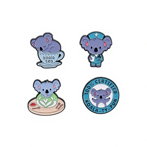 Broche amusante Koala de dessin animé mignon, badge style tasse à thé, écusson créatif sur le thème du café et des soins médicaux, décoration de sac - Product Image 1