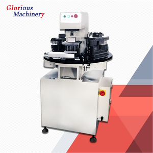 Poinçonneuse de tube hydraulique entièrement automatique à 1 tête perforatrice carrée perforateur de profils de cadre de fenêtre en aluminium - Product Image 1